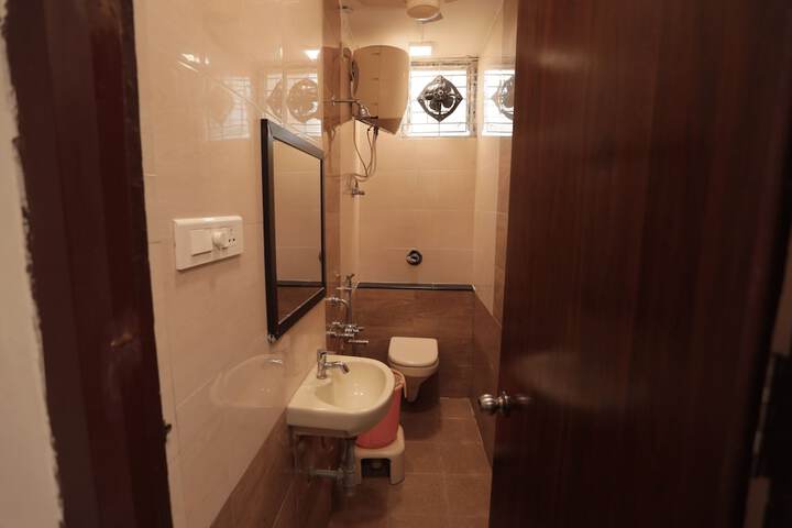 Room 15 of 22