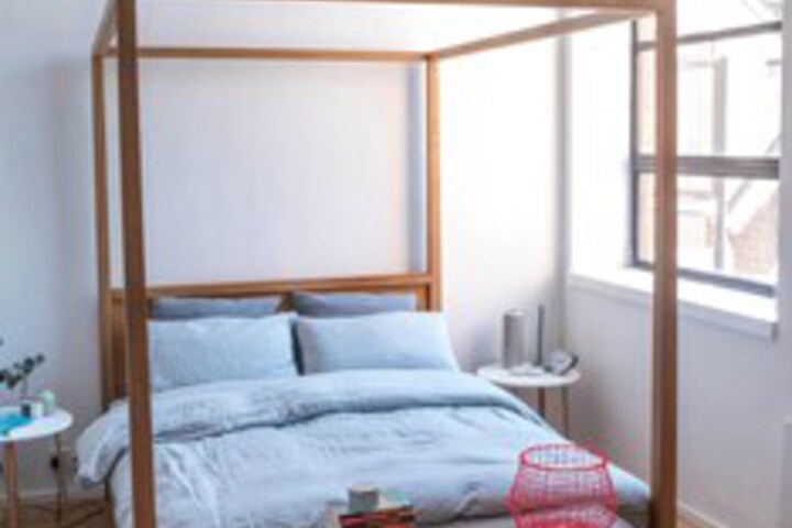 Room 28 of 34