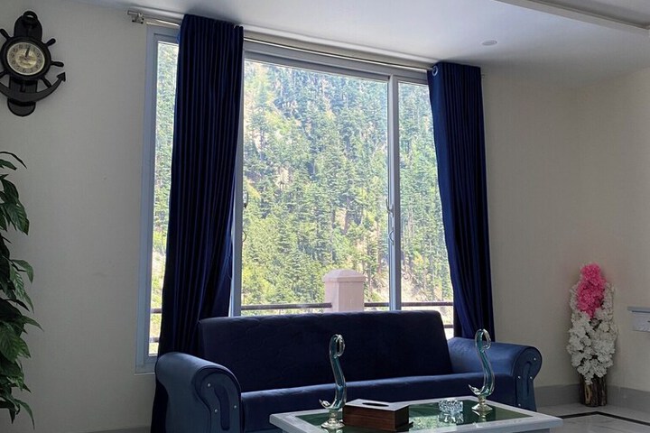 Blue Diamond Hotel Kalam