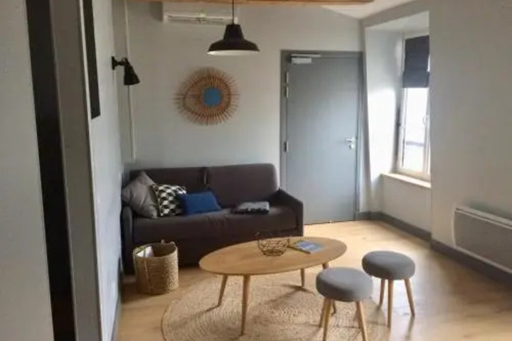 Room 6 of 7