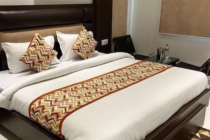 Room 2 of 23