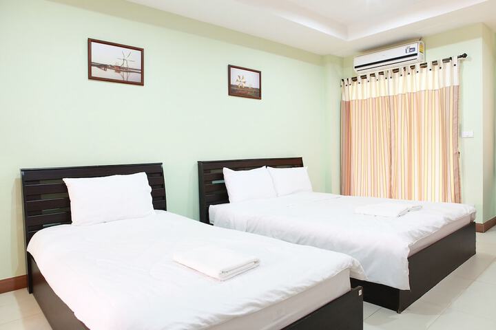 Room 4 of 50