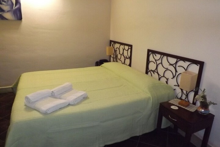 Room 9 of 41