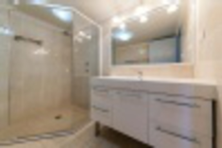 Room 172 of 216