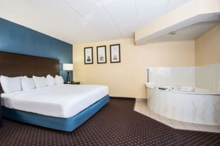 Room 32 of 50