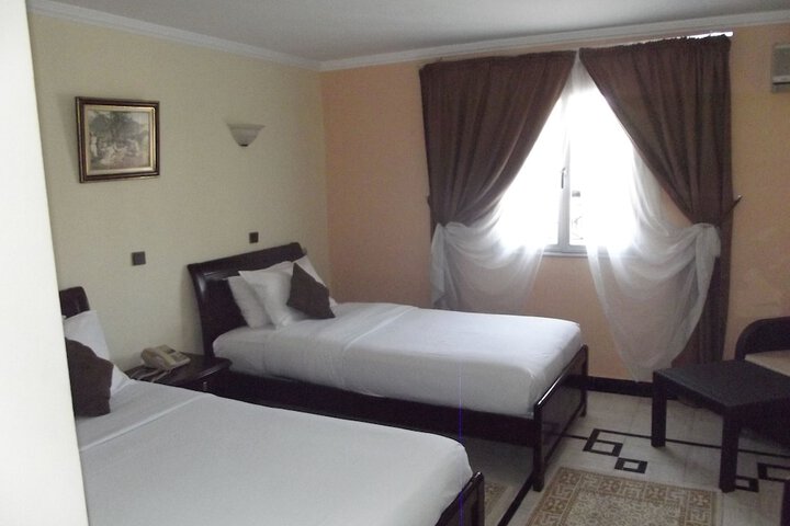 Room 5 of 24