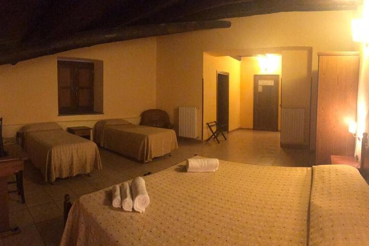 Room 14 of 48