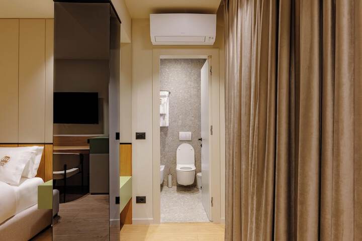 Room 31 of 73