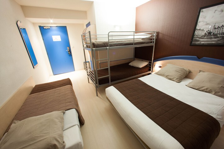 Room 11 of 47
