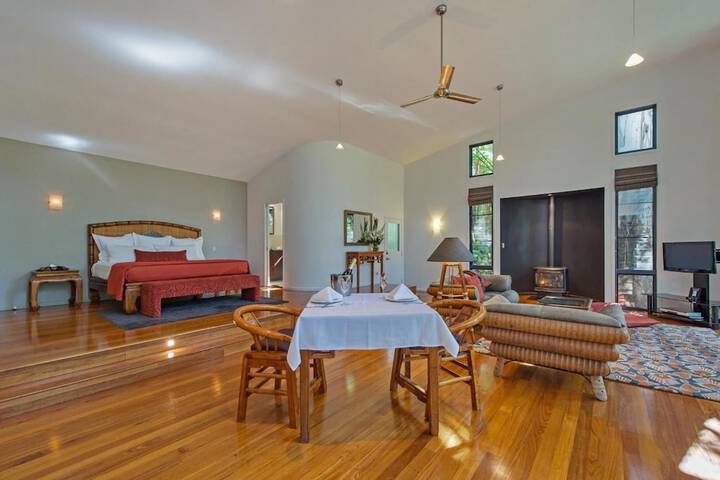 Room 4 of 39
