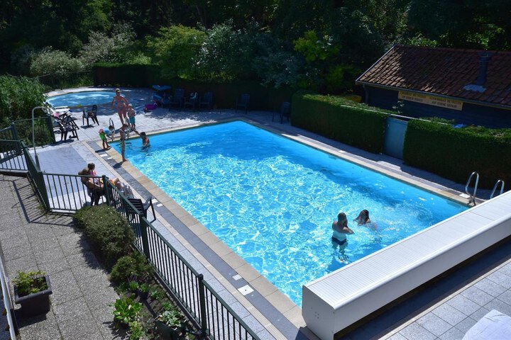 Pools & Facilities