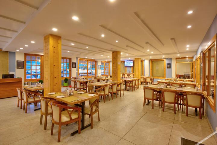 Hotel Aalishan Aashiyana