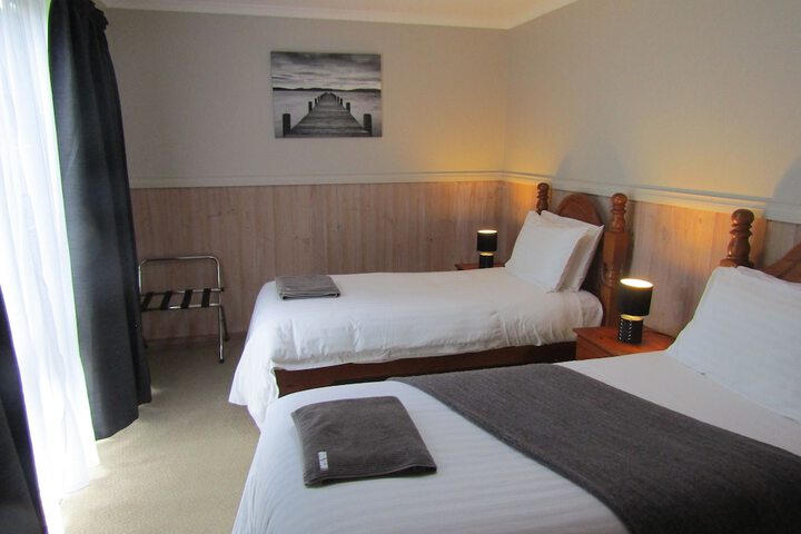 Room 8 of 19