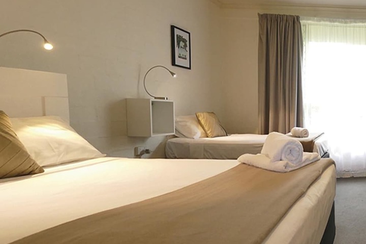 Room 10 of 75