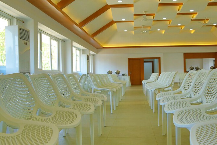 Ballroom/Hall 41 of 53