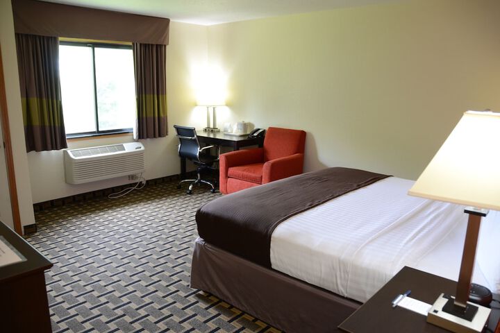 1 King Bed (18 of 23)