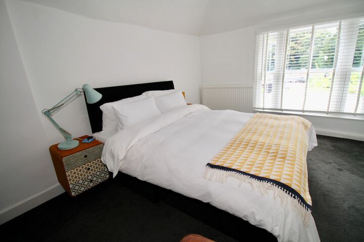 Room 2 of 39
