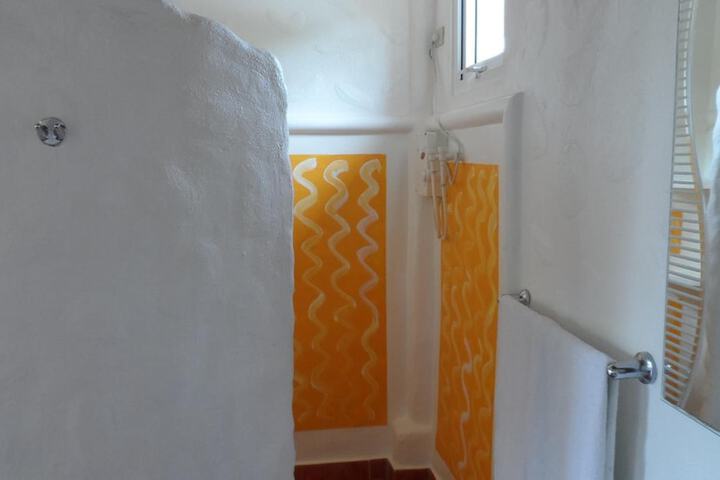 Room 10 of 47