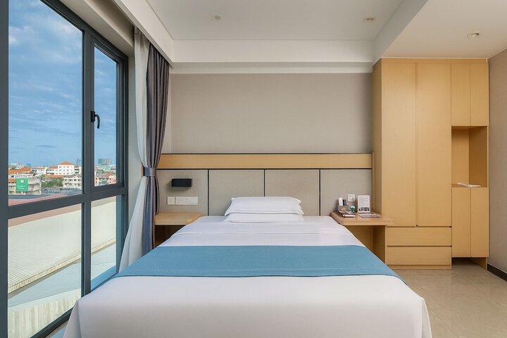 Room 20 of 43