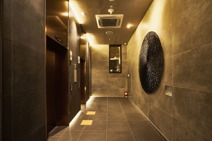Hotel Interior 4 of 95