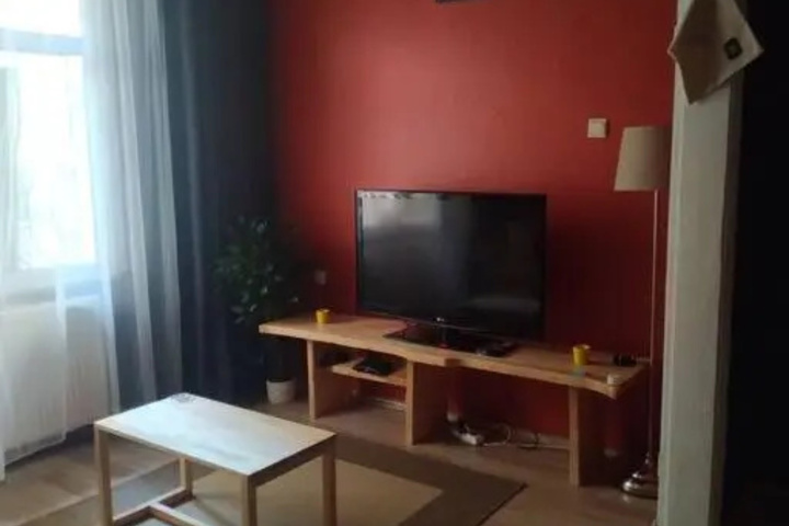 Room 3 of 10