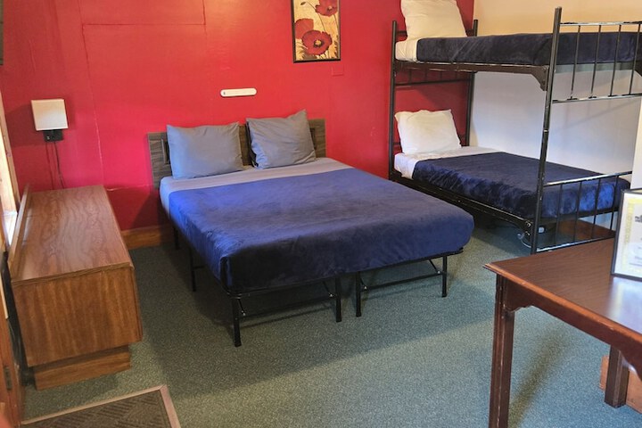 Room 18 of 69