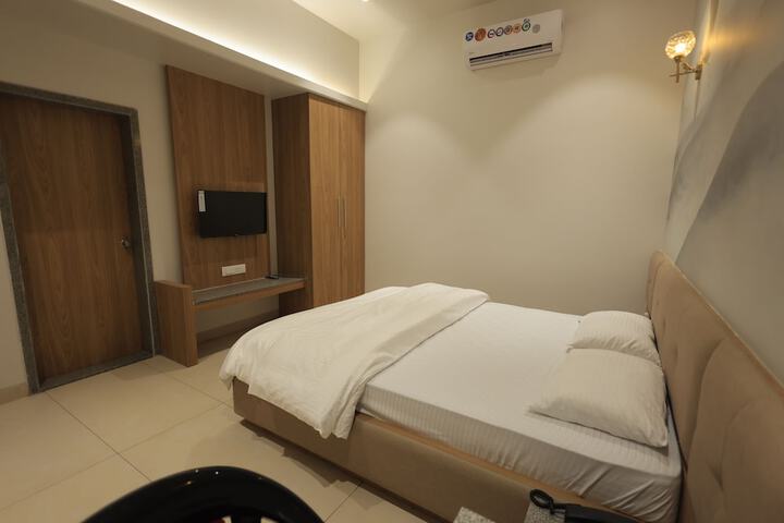 Room 20 of 65