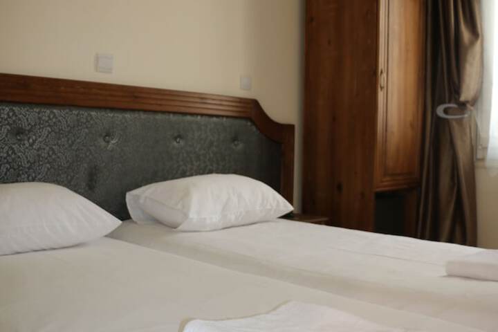 Room 14 of 52