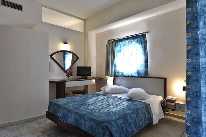Room 4 of 31