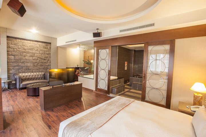 Room 19 of 31