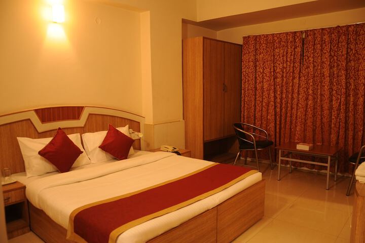 Room 3 of 18