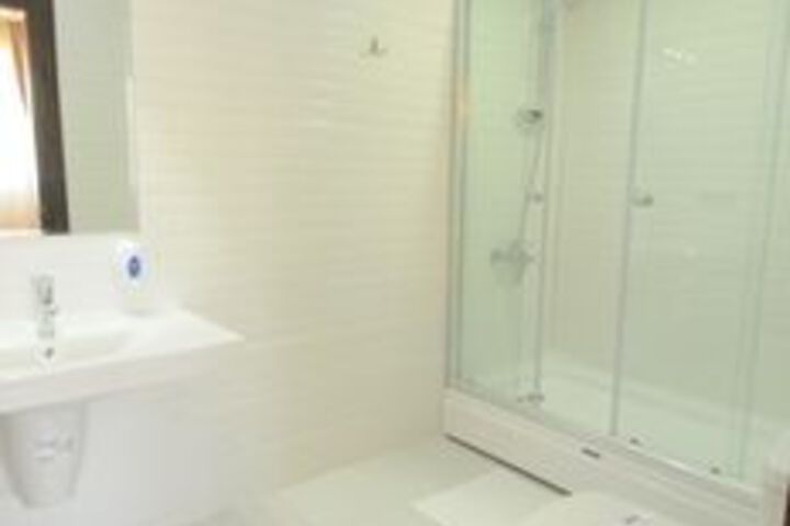 Room 2 of 46