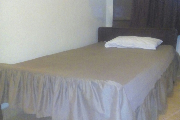 Room 1 of 7
