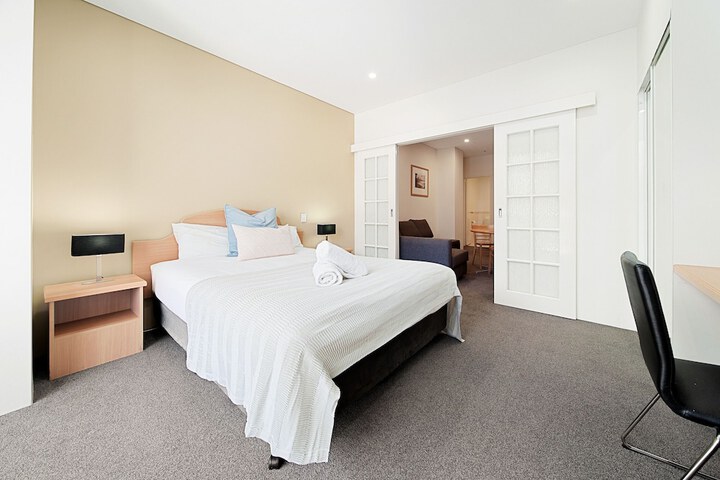 Room 6 of 120