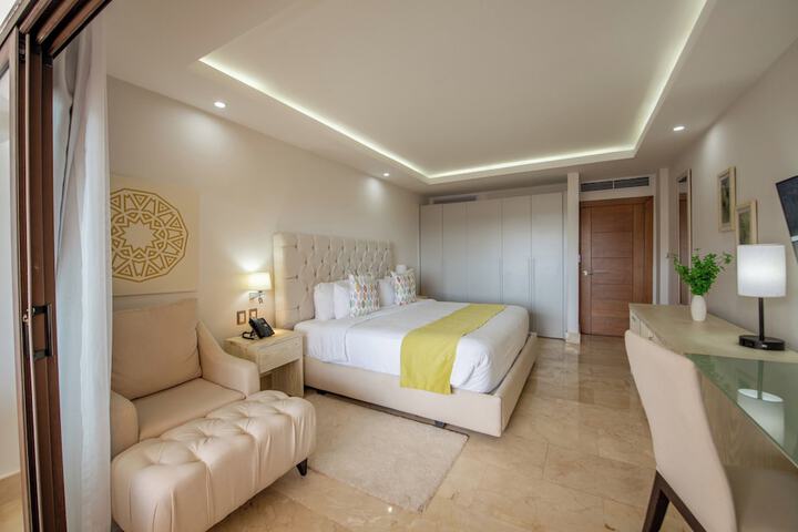 Room 9 of 113