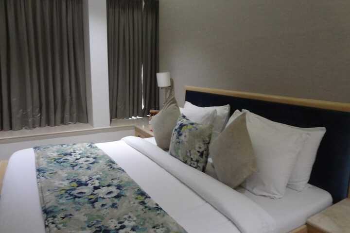 Room 15 of 44