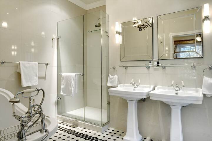 Bath Photo