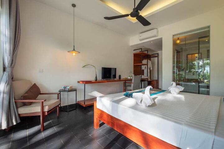 Room 10 of 51