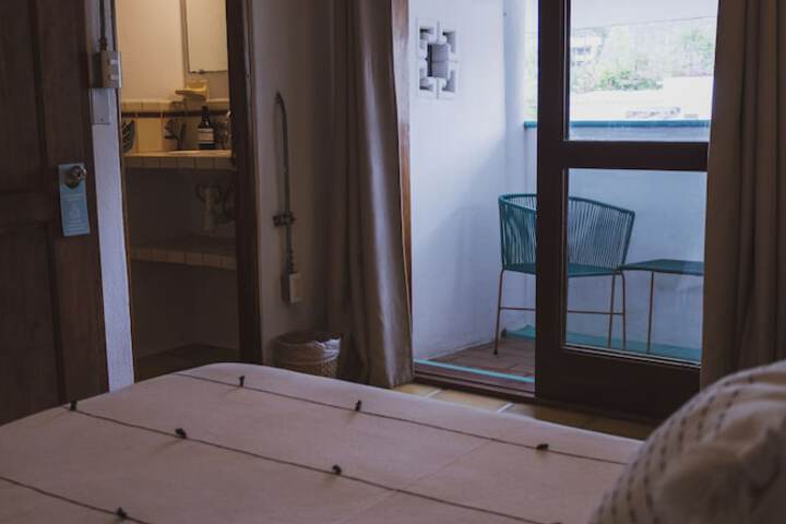 Room 51 of 103