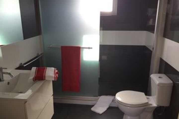 Room 2 of 16