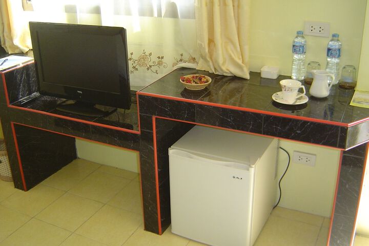 Room 6 of 68