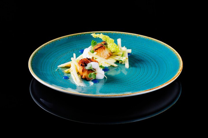 Dining 90 of 110