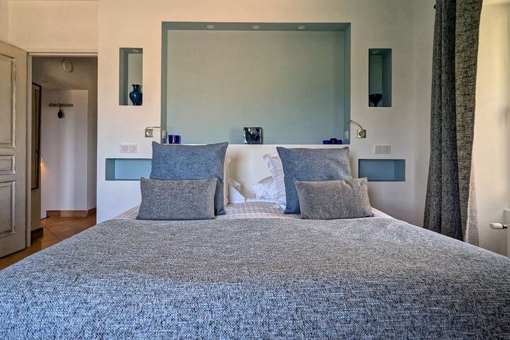 Room 40 of 124