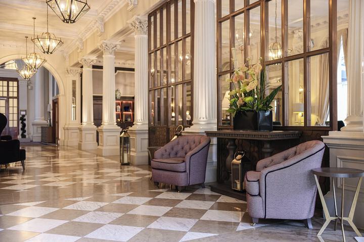 Guest Lobby