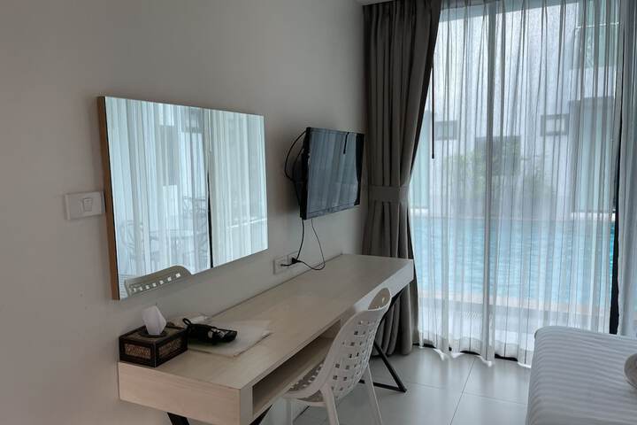 Room 20 of 69