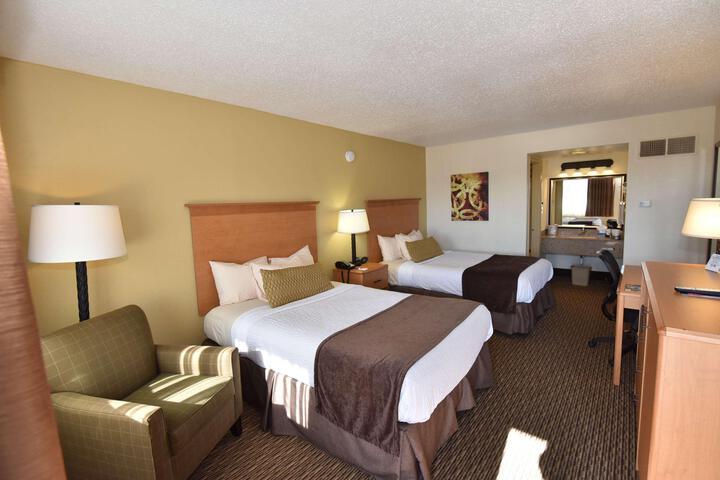 2 Double Beds Microwave and Refrigerator WiFi Full Breakfast (9 of 11)