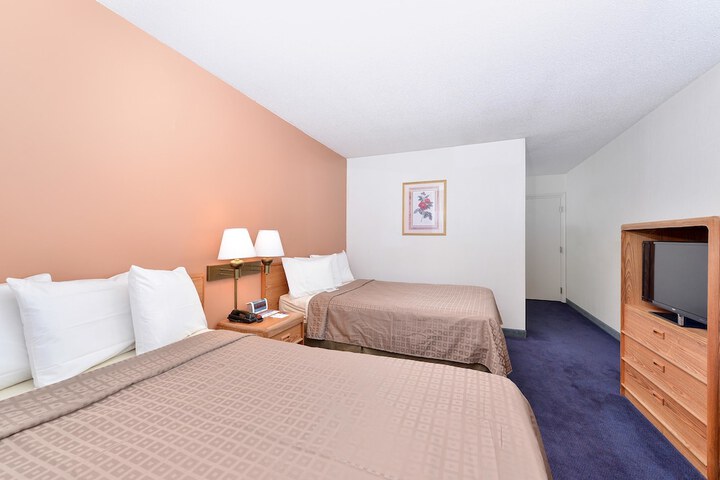 2 Double Beds (5 of 6)