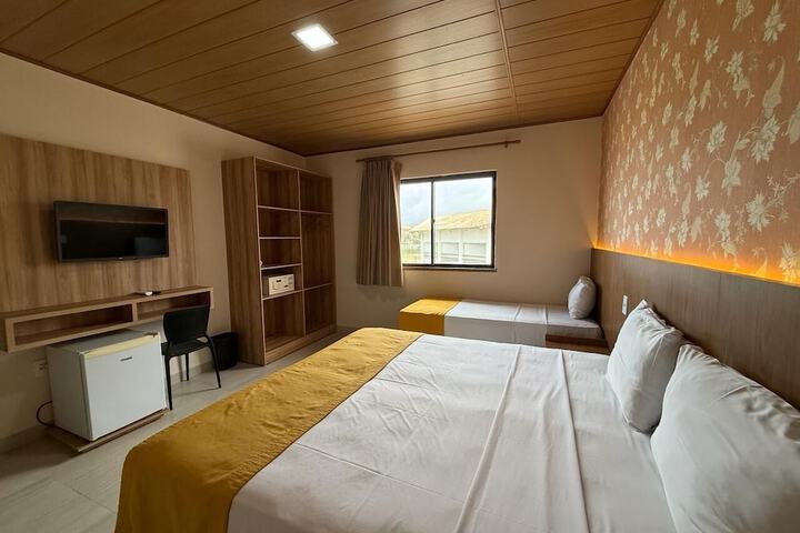 Room 37 of 102