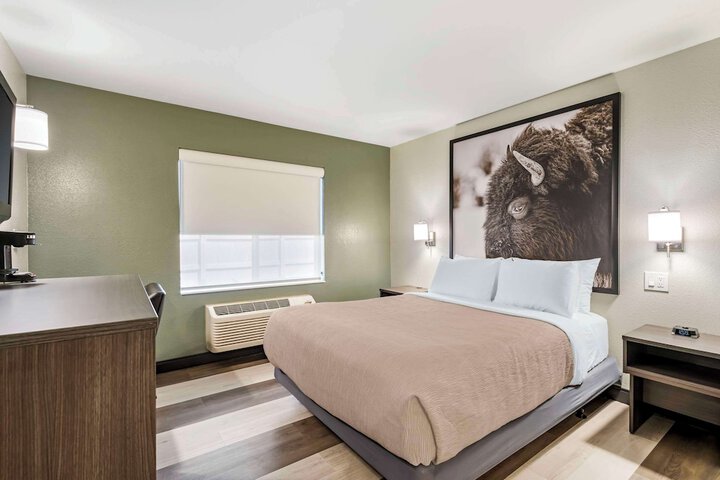 Room 8 of 41