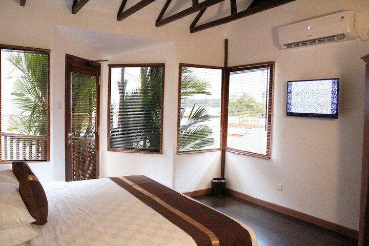 Room 10 of 63